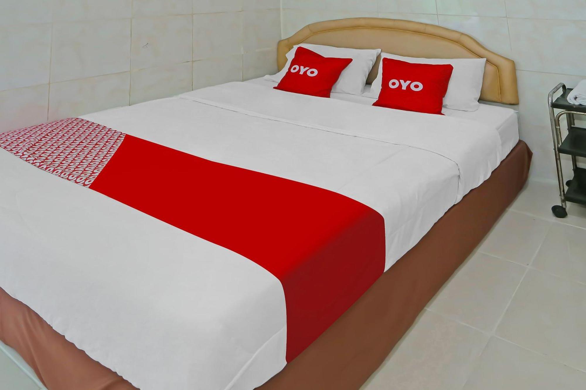 Oyo 92677 Hotel Bintaro South Tangerang Exterior foto