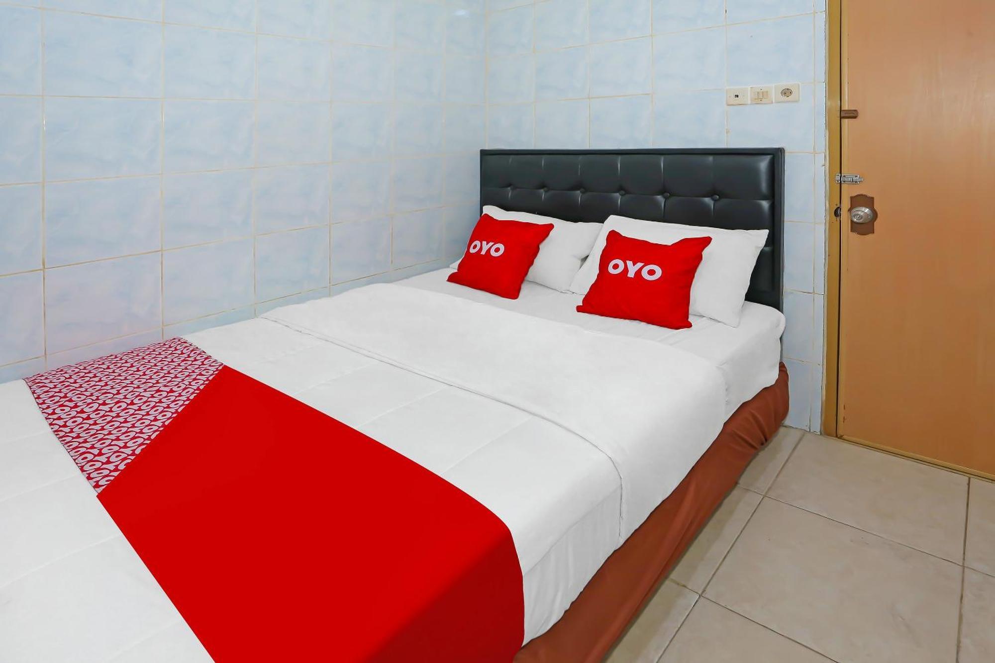 Oyo 92677 Hotel Bintaro South Tangerang Exterior foto