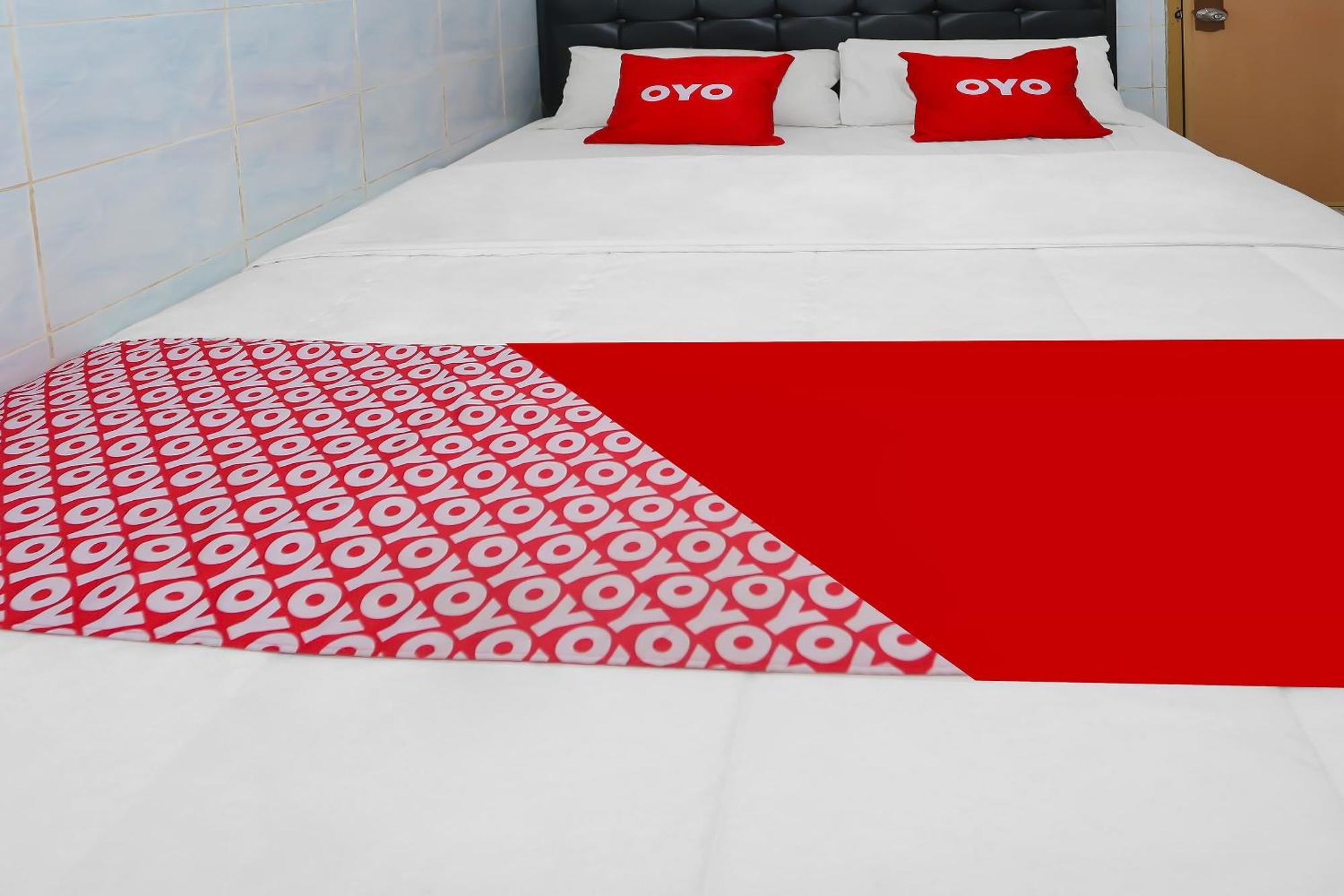 Oyo 92677 Hotel Bintaro South Tangerang Exterior foto